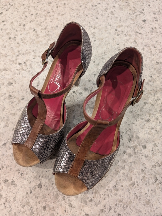 chanii b Shoes - Chanii B Size 5 Platform Heels Leather Snakeskin Metallic Strappy Heeled Sandals